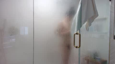 Snapshot of tgirltoesx chatting on 11.14.25 babygirlmami online show from 11.14.25