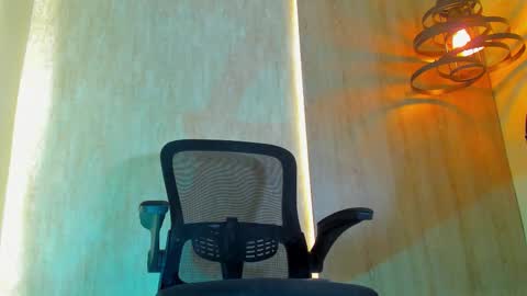 Snapshot of thaddeus_king chatting on 12.18.24 thaddeus king online show from 12.18.24