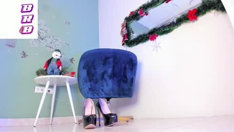 Snapshot of thais_dreams chatting on 12.31.24 Thais online show from 12.31.24