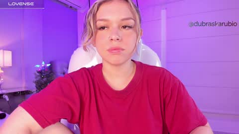 Thalia21 online show from 12.22.24