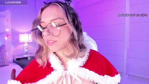 Thalia21 online show from 12.28.24