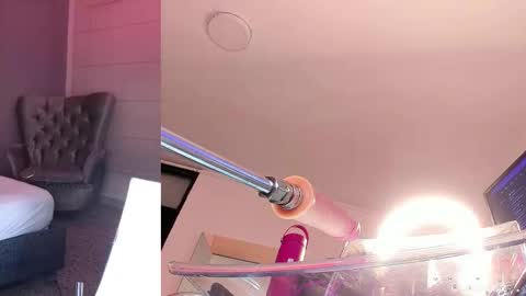 Thalia21 online show from 10.28.25