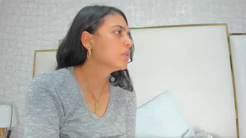 Snapshot of thalia888_ chatting on 01.17.26 thalia888_ online show from 01.17.26