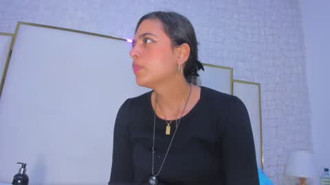 Snapshot of thalia888_ chatting on 02.01.26 thalia888_ online show from 02.01.26