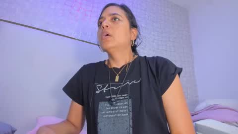 Snapshot of thalia888_ chatting on 02.18.26 thalia888_ online show from 02.18.26