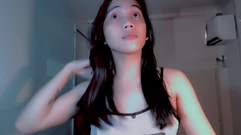 Snapshot of thalia_sunshine chatting on 12.26.24 Thalia online show from 12.26.24