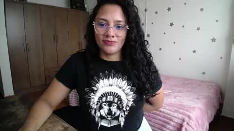 Snapshot of thaliacooper chatting on 02.07.26 online show from 02.07.26