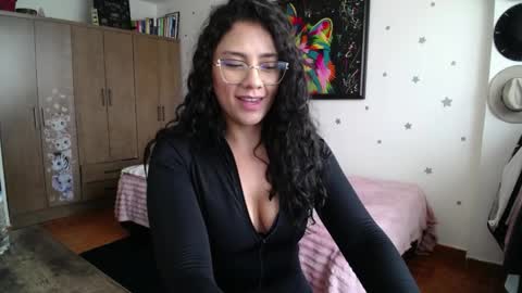    online show from 04.06.26