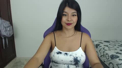 Snapshot of thalianabrunette chatting on 01.20.25 Thaliana0498 online show from 01.20.25