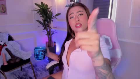 Snapshot of thamaragen_ chatting on 02.21.26 tamara gen online show from 02.21.26