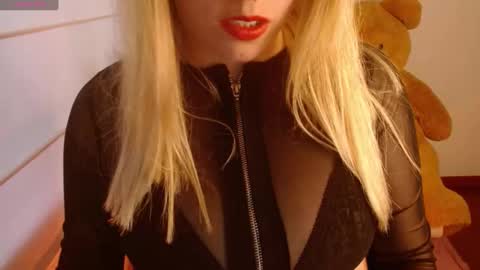Snapshot of thamarajane1 chatting on 01.20.25 online show from 01.20.25