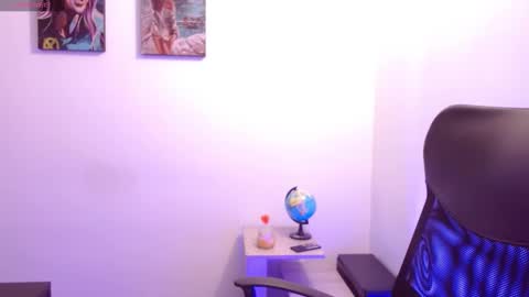 Snapshot of thamarajane1 chatting on 02.16.25 online show from 02.16.25