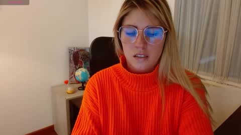 Snapshot of thamarajane1 chatting on 02.27.25 online show from 02.27.25