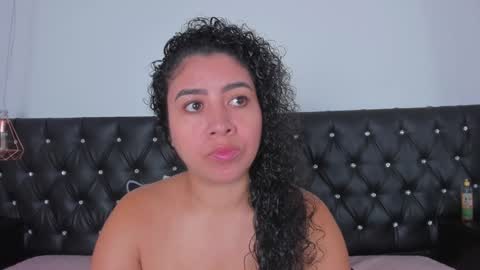 Snapshot of thara_webstter chatting on 01.08.25 thara webstter online show from 01.08.25