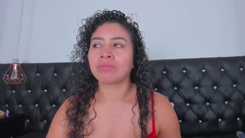 Snapshot of thara_webstter chatting on 01.18.25 thara webstter online show from 01.18.25