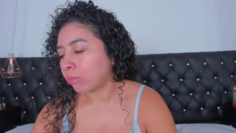 Snapshot of thara_webstter chatting on 02.06.25 thara webstter online show from 02.06.25