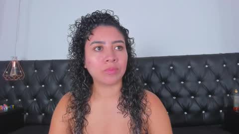 Snapshot of thara_webstter chatting on 02.22.25 thara webstter online show from 02.22.25