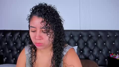 Snapshot of thara_webstter chatting on 09.11.25 thara webstter online show from 09.11.25