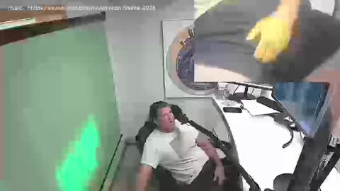 Snapshot of thaterkman chatting on 09.25.25 thaterkman online show from 09.25.25