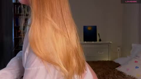 Snapshot of thatonerabbit chatting on 05.18.26 Alice online show from 05.18.26