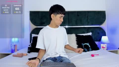 Thayler  online show from 01.04.25