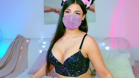 Snapshot of the__sabenna chatting on 02.08.25 Madina online show from 02.08.25