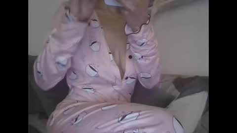 the crazy travellers online show from 02.17.26