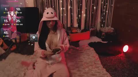 Snapshot of the_crazy_latina chatting on 11.10.25 Giovanna online show from 11.10.25