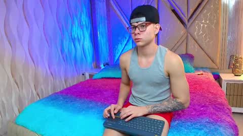 Snapshot of the_dean_boy chatting on 10.06.25 Ithan and Leo online show from 10.06.25