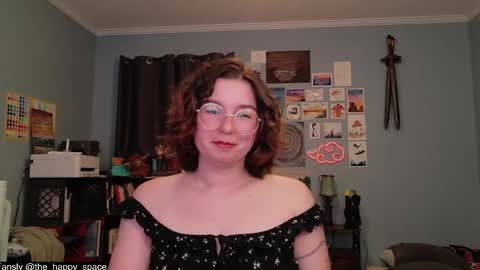 Snapshot of the_happy_space chatting on 05.04.26 MATERNITY LEAVE online show from 05.04.26