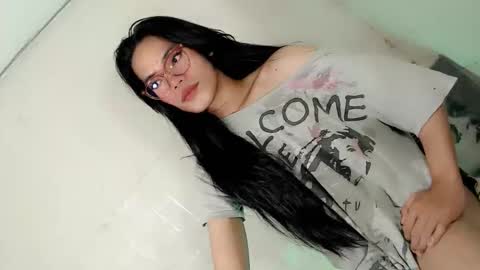 Snapshot of the_horny_bella chatting on 02.28.26 the_horny_bella online show from 02.28.26