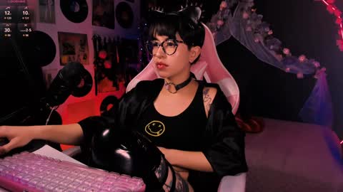 ...  ... online show from 01.22.25