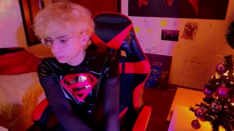 Matt independent model  online show from 12.28.24