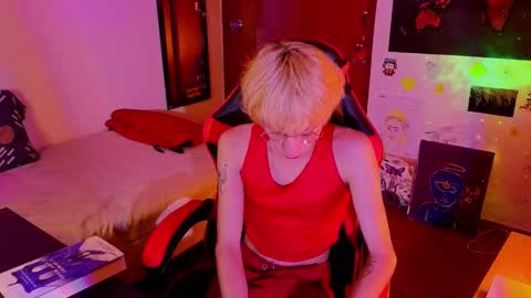 Matt independent model  online show from 12.30.24