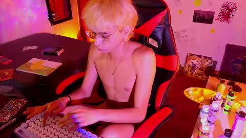 Matt independent model  online show from 01.13.25
