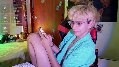 Matt independent model  online show from 03.05.25
