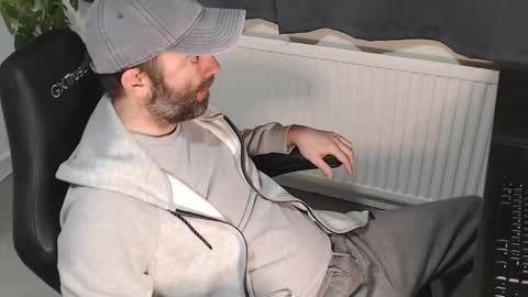 Snapshot of the_sensual_masturwait chatting on 11.06.25 the_sensual_masturwait online show from 11.06.25