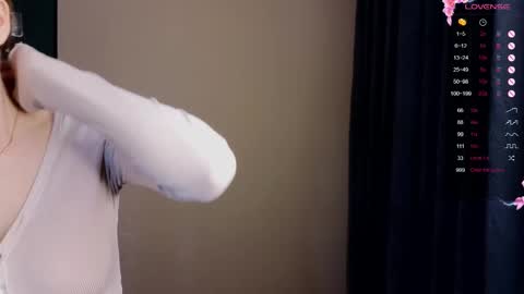 Snapshot of the_vickky chatting on 02.06.26 Vicky online show from 02.06.26