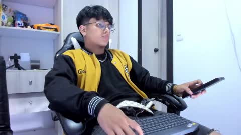 Snapshot of the_weed_guys chatting on 10.07.25 Danny online show from 10.07.25