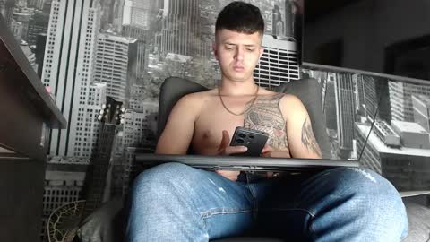 Snapshot of theangelmiguel chatting on 12.19.24 Miguel Angel online show from 12.19.24