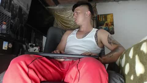 Snapshot of theangelmiguel chatting on 02.10.25 Miguel Angel online show from 02.10.25