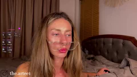 J online show from 11.08.25