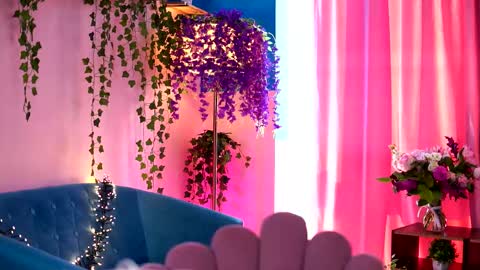 Snapshot of theayanna chatting on 10.19.25 Ayana online show from 10.19.25