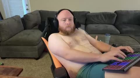 Snapshot of theballboy chatting on 09.28.25 theballboy online show from 09.28.25