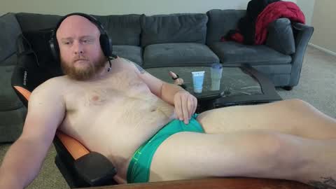 Snapshot of theballboy chatting on 11.03.25 theballboy online show from 11.03.25