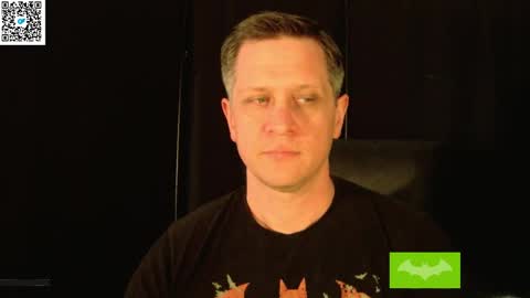 Snapshot of thebatandthecat10 chatting on 05.14.26 ISABELLA or MATT online show from 05.14.26
