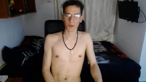 Axel online show from 11.08.25