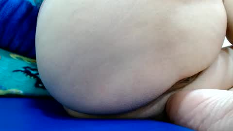 Snapshot of thebestpussyhairy chatting on 12.21.24 Karla online show from 12.21.24