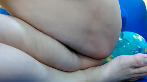 Snapshot of thebestpussyhairy chatting on 10.24.25    Karla    online show from 10.24.25