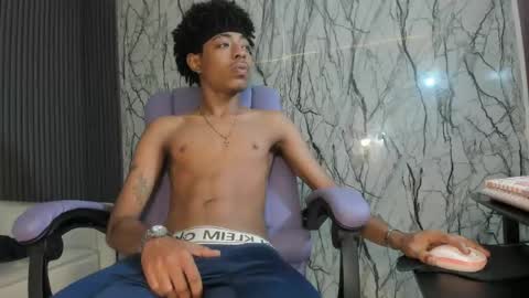 Snapshot of theblackflavor chatting on 04.11.26 Flavor online show from 04.11.26